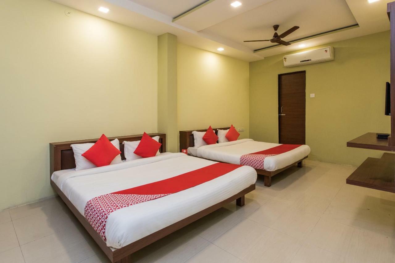 Oyo 17161 Hotel Mahalaxmi Ujjain Ngoại thất bức ảnh